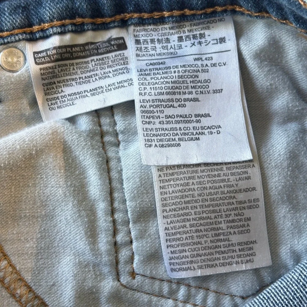 Levis 505 Regular Fit Jeans Mens 38x32 Medium Wash Blue Straight Leg Denim